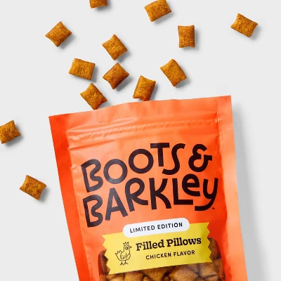Halloween Chicken Flavor Pillow Pockets Cat Treats - Boots & Barkley™ 3oz 1 Halloween Chicken Flavor Pillow Pockets Cat Treats - Boots & Barkley™ 3oz